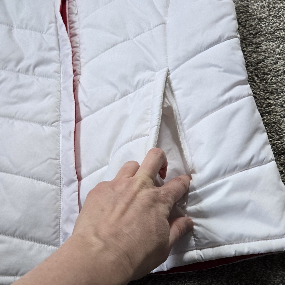 Columbia Reversible Puffer Vest White and Red Ohio State EUC size large - Picture 11 of 12